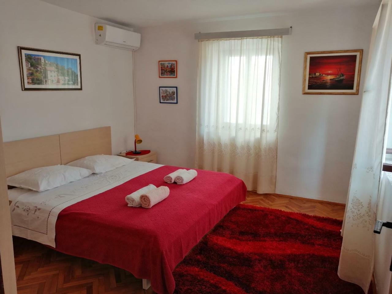 House Lotties Βίλα Stari Grad  Δωμάτιο φωτογραφία