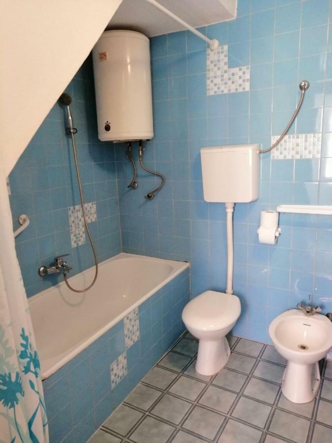House Lotties Βίλα Stari Grad  Δωμάτιο φωτογραφία
